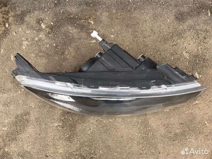 Фара галогеновая правая LADA Granta Fl 2018