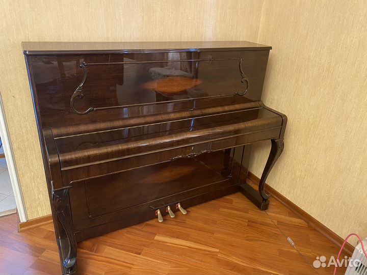 Пианино petrof P118C1