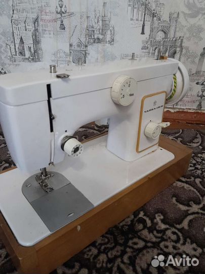 Швейная машина Чайка 132м