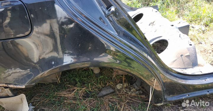 Задняя часть w211 Mercedes