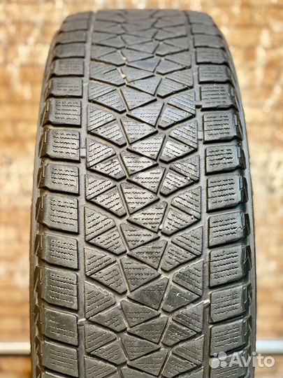 Bridgestone Blizzak DM-V2 225/65 R17