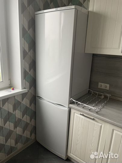 Холодильник бу atlant атлант