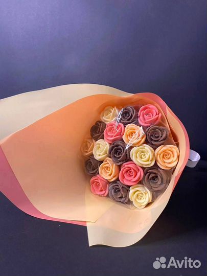 Букет - 19 Роз из Бельгийского Шоколада