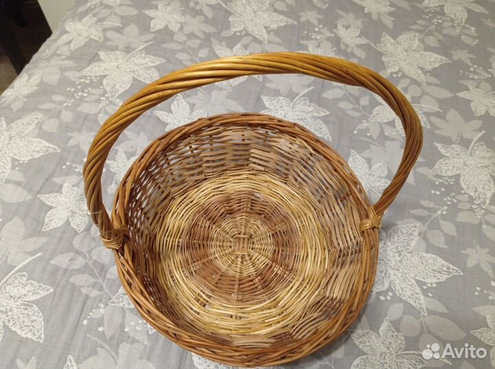 Корзины плетеные из лозы