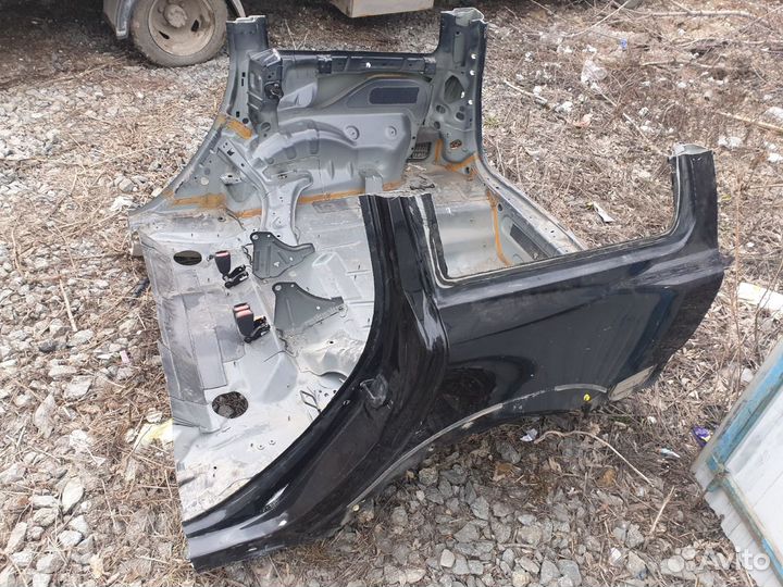 Задняя часть панель задка ниша колеса Volvo XC70