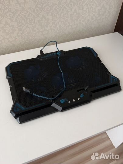 Подставка с охлаждением