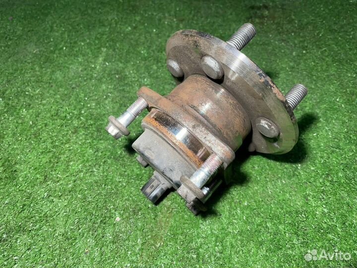 Ступица задняя Toyota Avensis AZT251 2AZ-FSE 2007