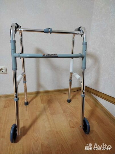 Ходунки для взрослых на колесах