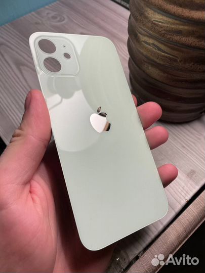Стекло на iPhone 12 новое