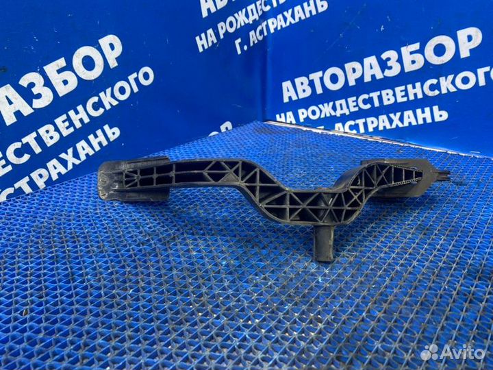 Педаль газа Volkswagen Passat B3 седан 2000