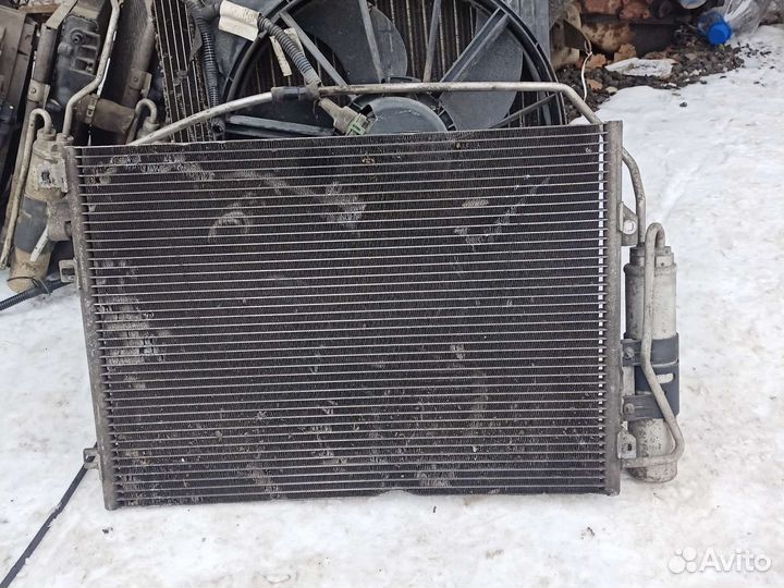 Радиатор кондиционера renault logan