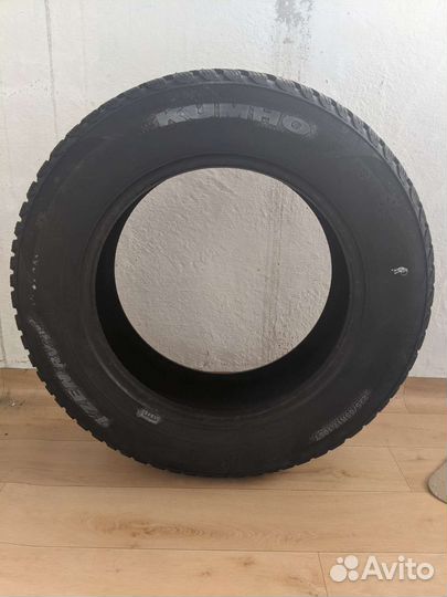 Kumho I'Zen RV Stud KC16 225/65 R17 106T