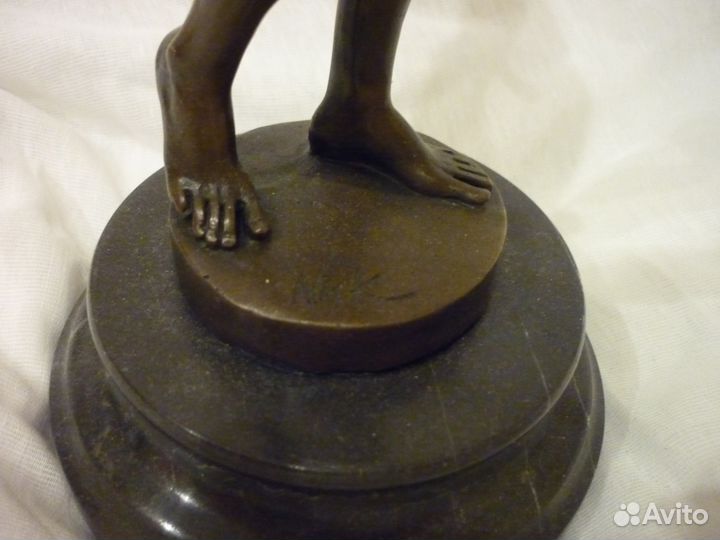 Статуэтка обнаженный юноша скульптура бронза ню N2