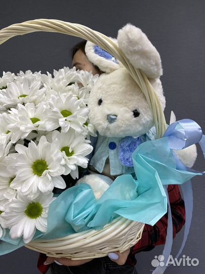 Цветы. Цветы в корзине.Ромашки