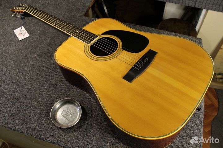 Suzuki W-150 гитара, Япония