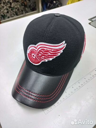 Пошив и ремонт шапок, шуб, изделий из кожи, бейсбо