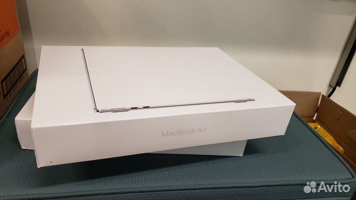 Новый MacBook Air 13.6 M2, 8/256