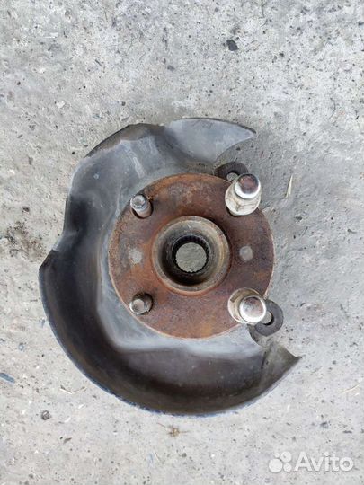 Поворотный кулак Тойота Спринтер левый