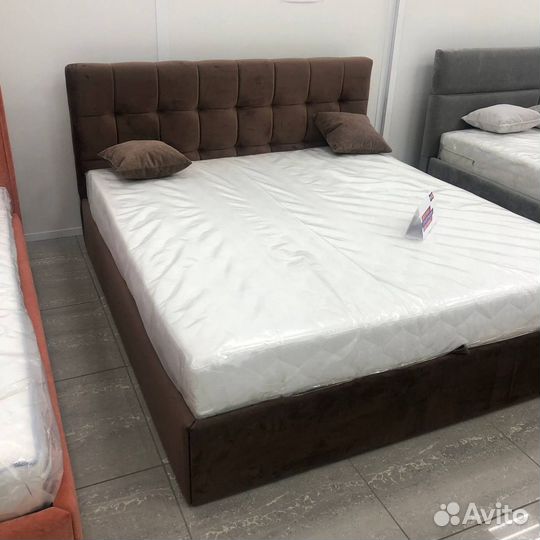 Кровать в спальню Кровать от производителя