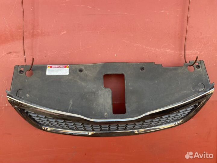 Решетка радиатора Kia Rio 3 2015-2017