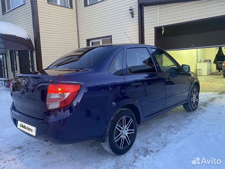 LADA Granta 1.6 МТ, 2013, 140 000 км