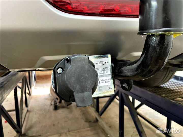 Фаркоп LADA Vesta / SW / SW Cross Leader Plus