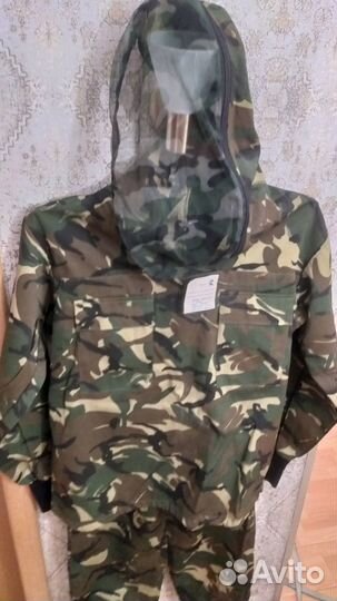 Защитный костюм