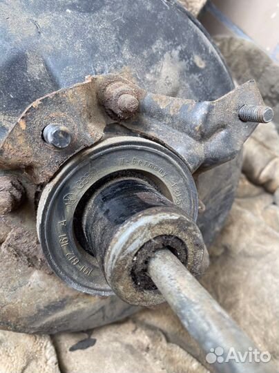 Вакумник с тормозным цилиндром volkswagen golf 2