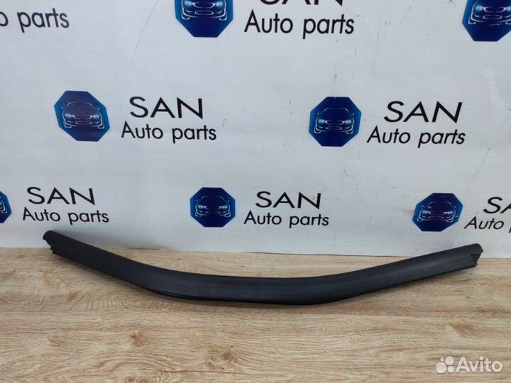 Уплотнительная резинка капота задняя Bmw 3 F30