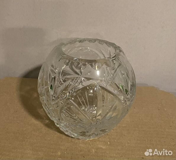 Ваза хрустальная