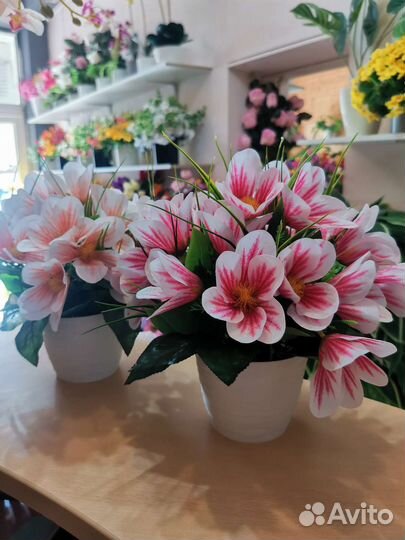 Композиции из искусственных цветов