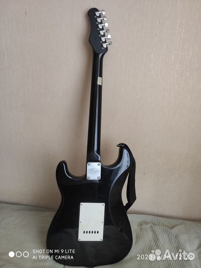 Электрогитара с усилителем бу