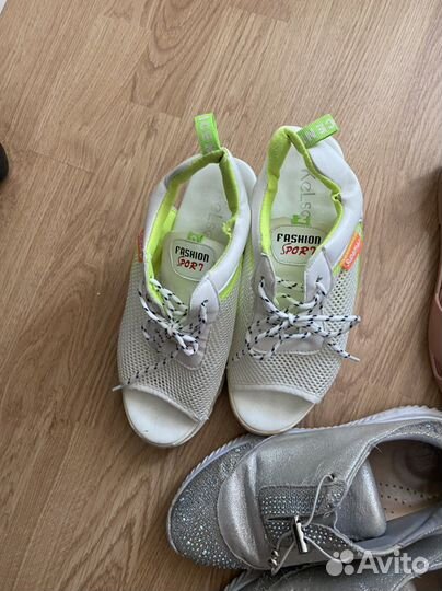 Кроссовки женские 38 размер бу
