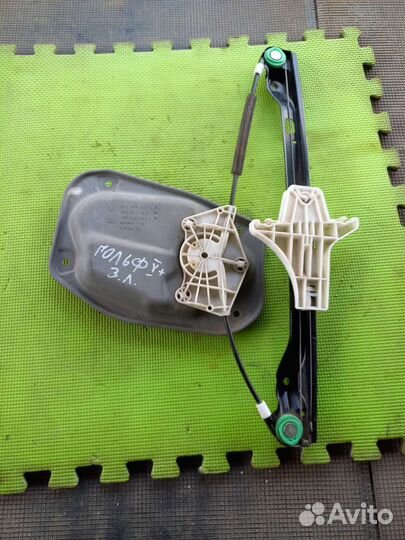 Стеклоподъёмник задний левый двери. Гольф-5+