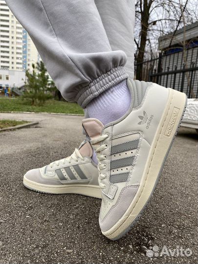 Кроссовки adidas forum новые