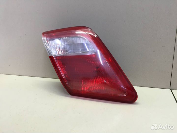 Фонарь задний внутренний левый Toyota Camry V40 20