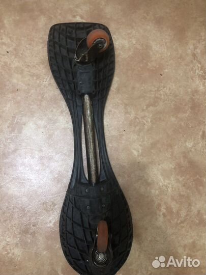 Двухколесный скейтборд