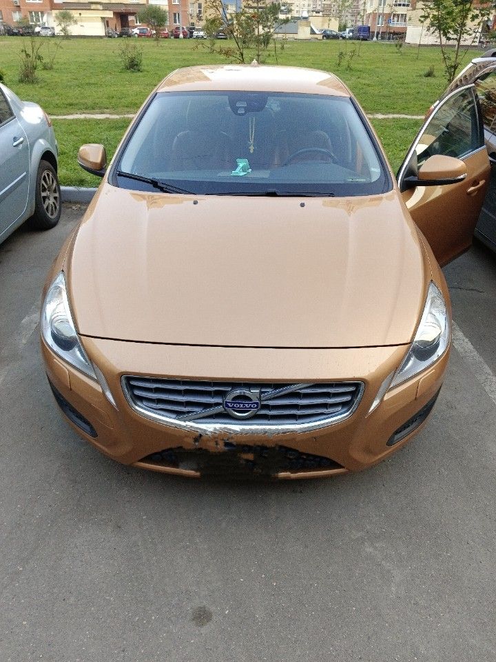 Volvo S60: фото владельца