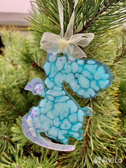 Елочные игрушки из эпоксидной смолы