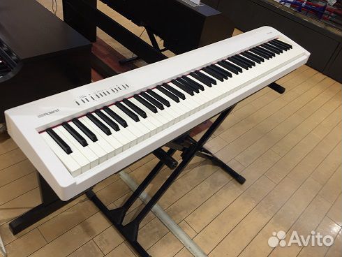 Roland FP-30X-WH - цифровое фортепиано