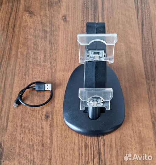 Зарядная станция для 2 геймпадов PS4