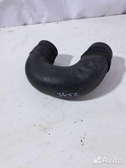 Патрубок воздушного фильтра VW Passat (B6) 2005-2