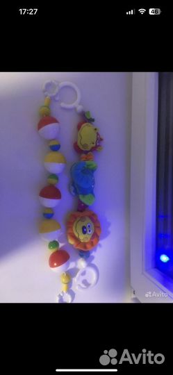 Первые игрушки малыша