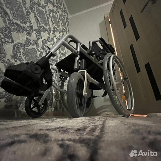 Инвалидная коляска