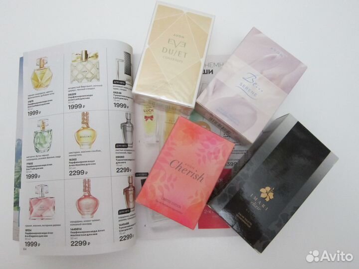 Духи, тени Avon, косметички