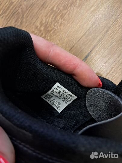 Кроссовки Adidas