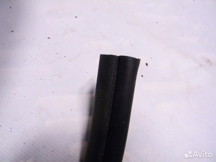 Уплотнитель (внутри) Focus II 2005-2008