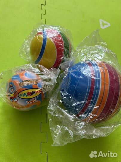 Волейбольные и резиновые мячи