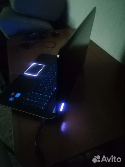 Ноутбук hp мощнейший, с огромным экраном I5core