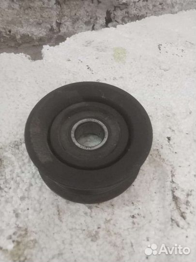 Ролик приводного ремня Jeep grand Cherokee wk2
